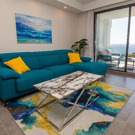 Blue B5-203 Apartment
